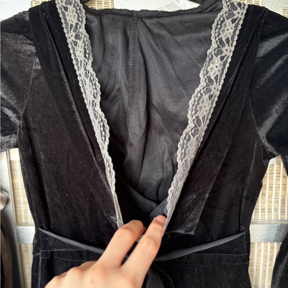 Girls Halloween Costume Black Velvet Dress with Gray Lace - Picture 16 of 16